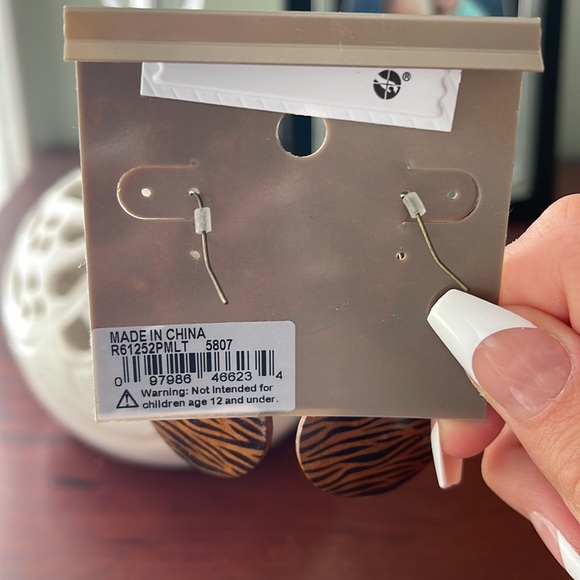 Dangle earrings - Picture 2 of 2